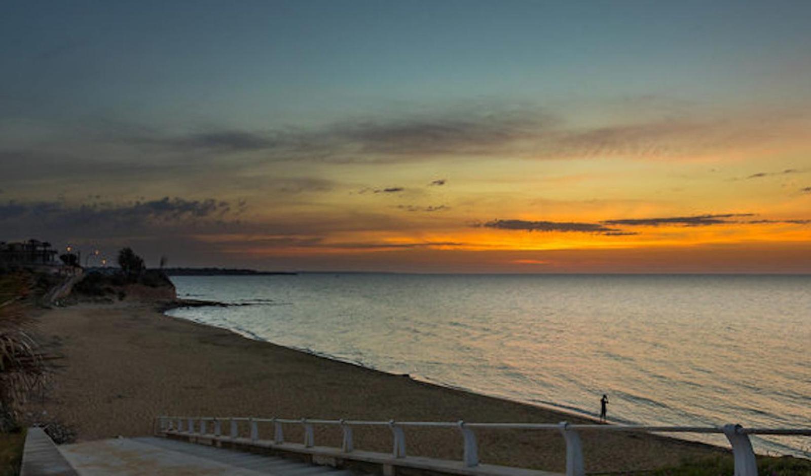 Casa Vacanze Robinson Villa Avola Bagian luar foto