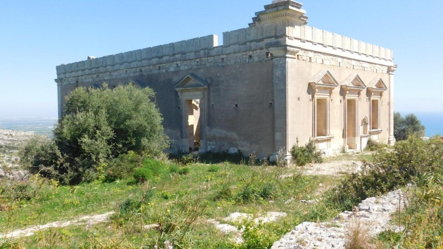 Casa Vacanze Robinson Villa Avola Bagian luar foto