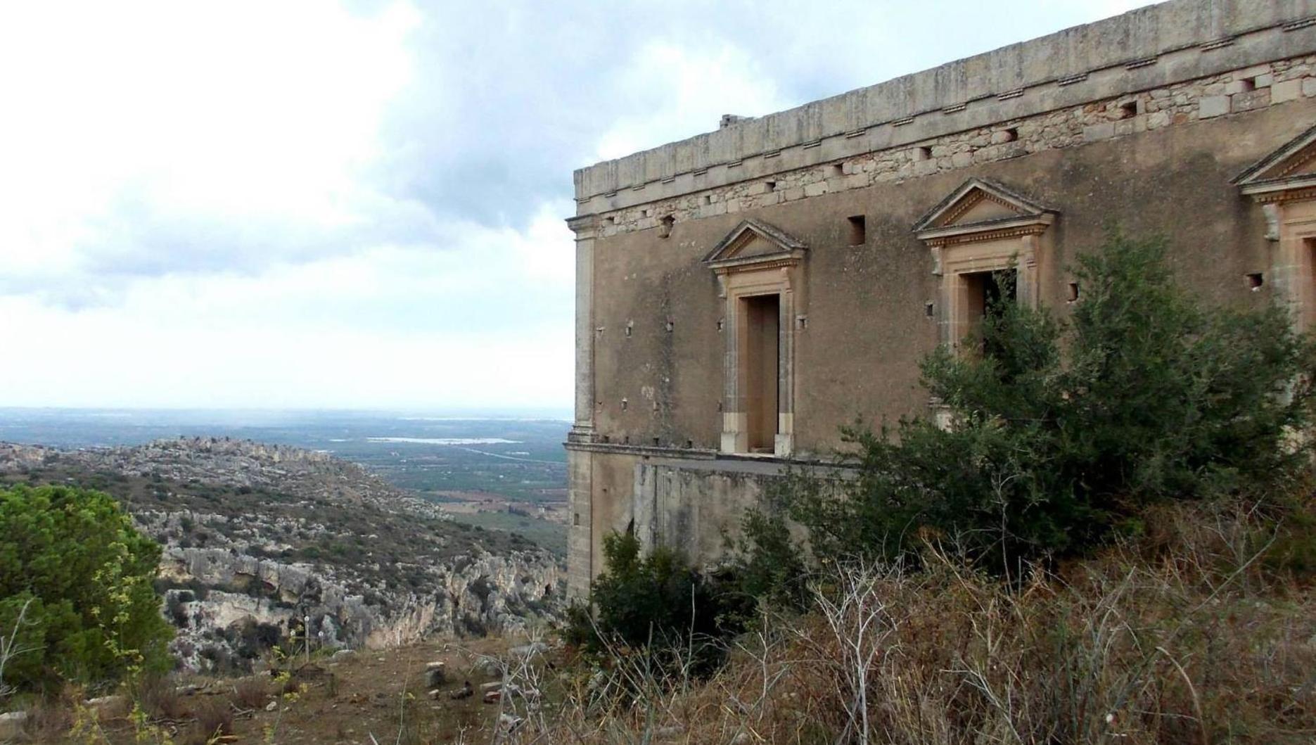 Casa Vacanze Robinson Villa Avola Bagian luar foto